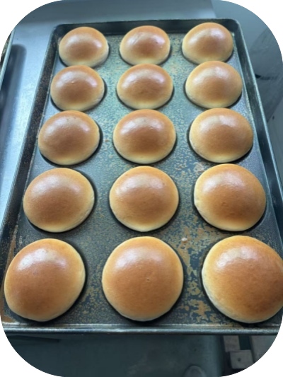 高含水小餐包制作与面团分块滚圆技术解析
